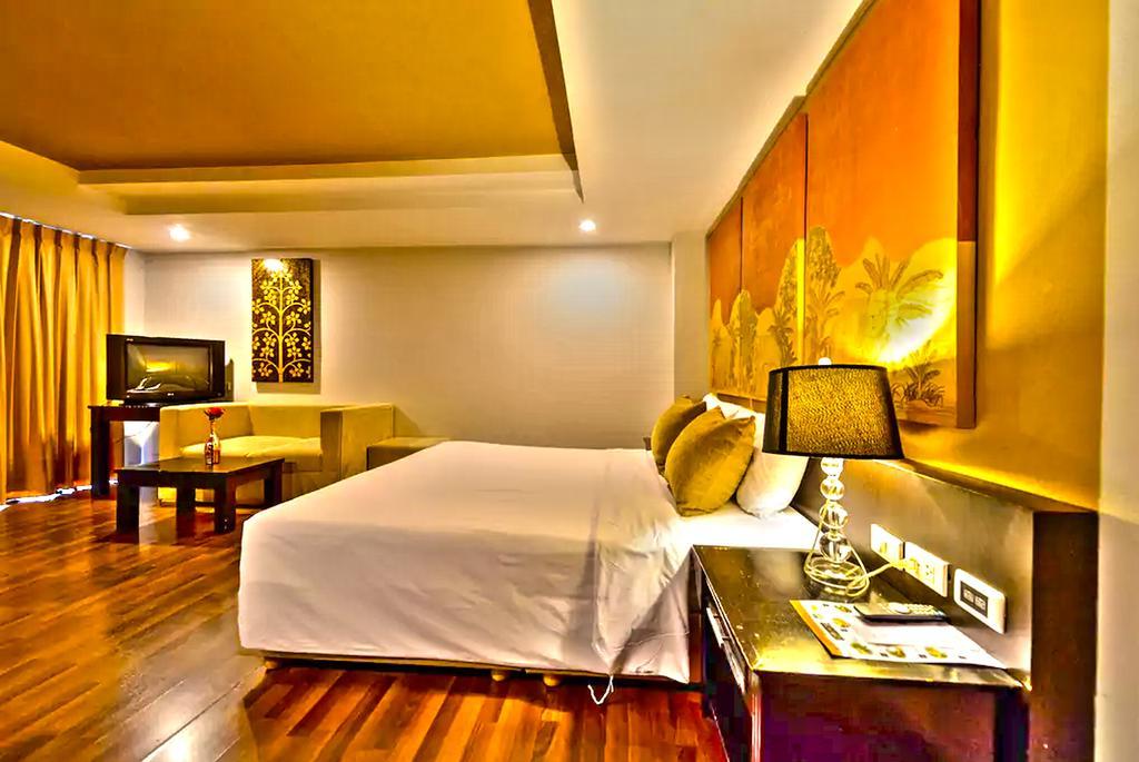 The Heritage Sathorn Suite Hotel Bangkok Exterior photo